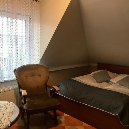 Dworek Biala Dama Nieborow Luaran gambar